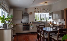 Cottage In The Heart Of Carterton